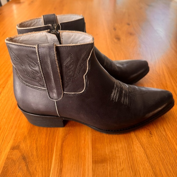 Anine Bing Axel Pointed Toe Distressed Leather Ankle Booties Size 7.5 - Picture 10 of 14